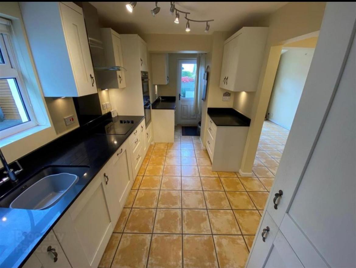 Lilas Bangor Ni Exterior photo